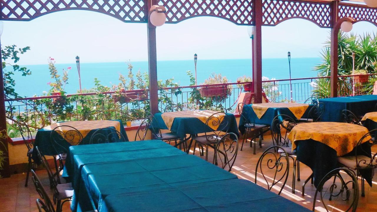 Paradiso Hotel Ristorante Riaci Capo Extérieur photo