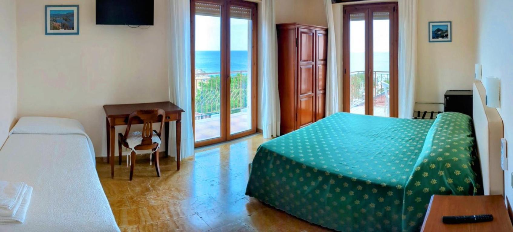 Paradiso Hotel Ristorante Riaci Capo Extérieur photo